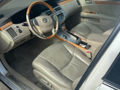 Used 2006 Toyota Avalon Limited FWD image 2