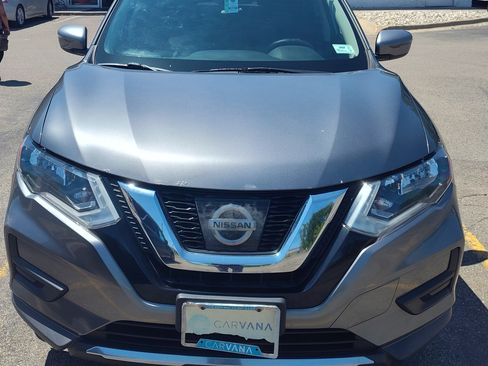 Used 2017 Nissan Rogue SV AWD/4WD image 1