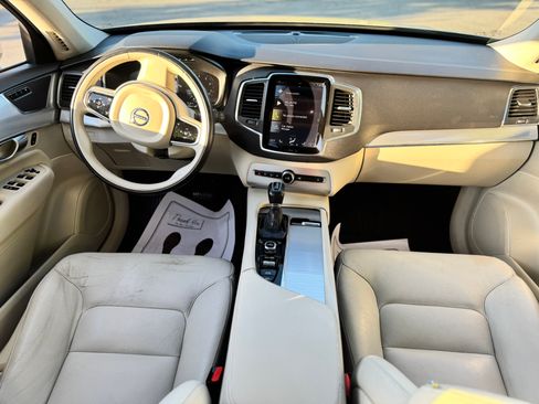 Used 2016 Volvo XC90 T5 Momentum FWD image 14