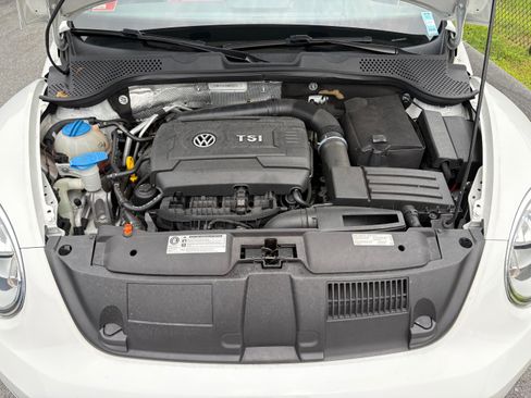 Used 2013 Volkswagen Beetle 2.0T FWD image 20