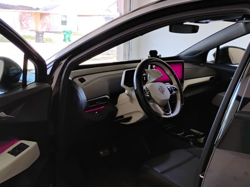 Used 2021 Volkswagen ID.4 1st Edition image 6