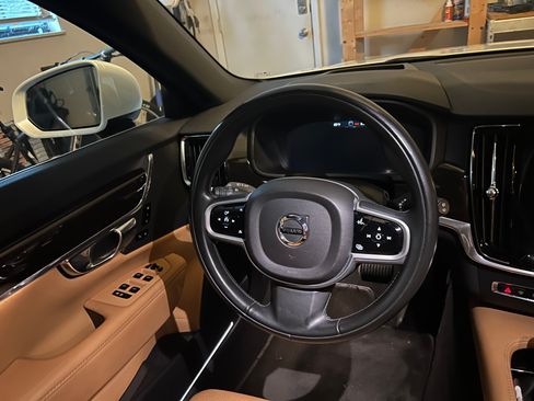 Used 2018 Volvo V90 T5 Inscription image 14