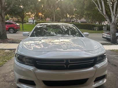 Used 2015 Dodge Charger SE w/ Sport Appearance Group