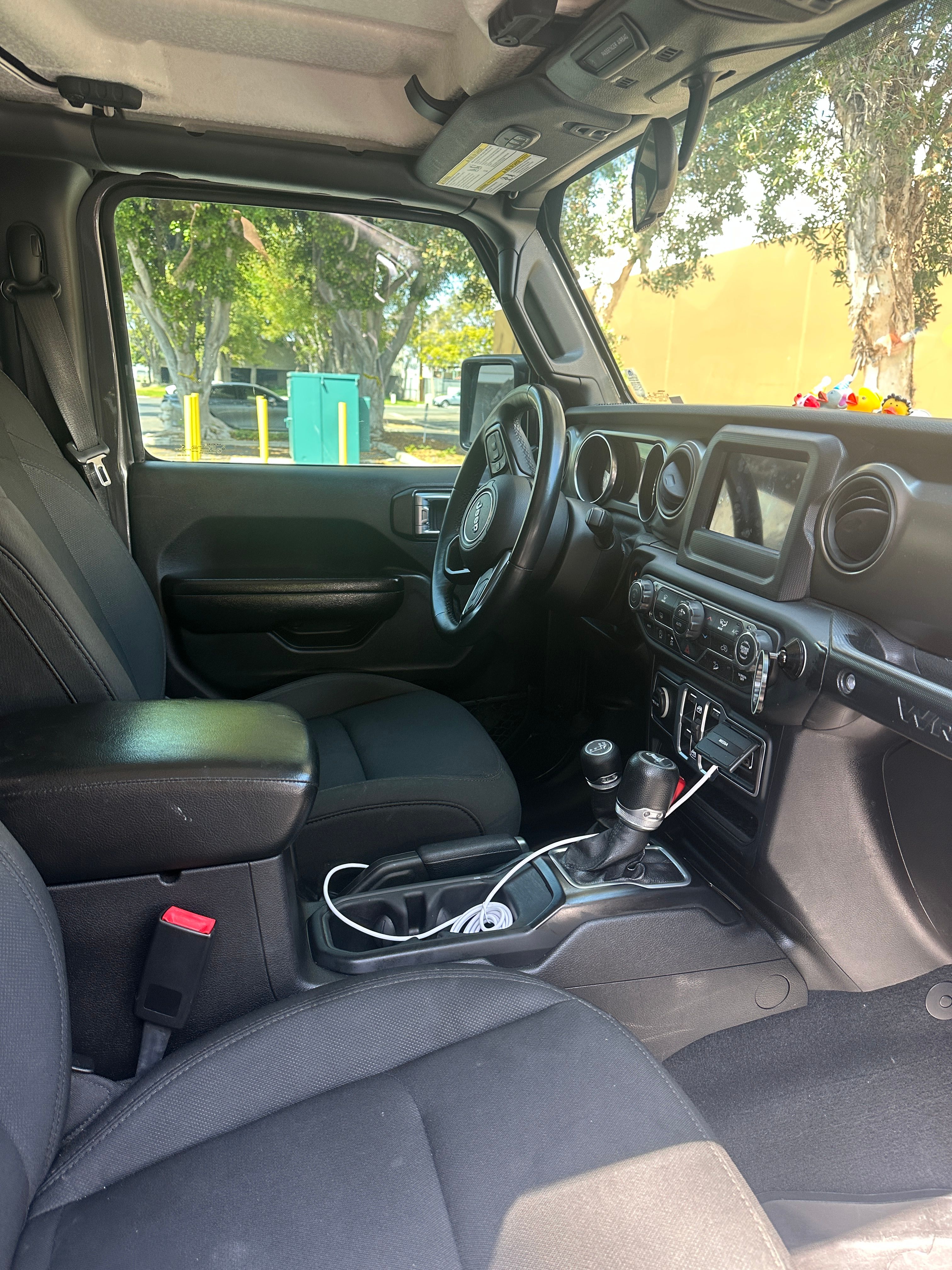 Used 2018 Jeep Wrangler Unlimited Sport S AWD/4WD image 8