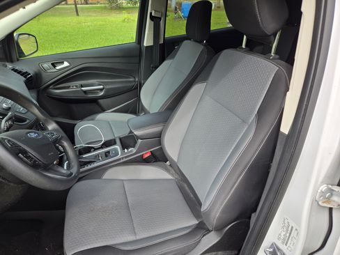 Used 2018 Ford Escape SE image 10