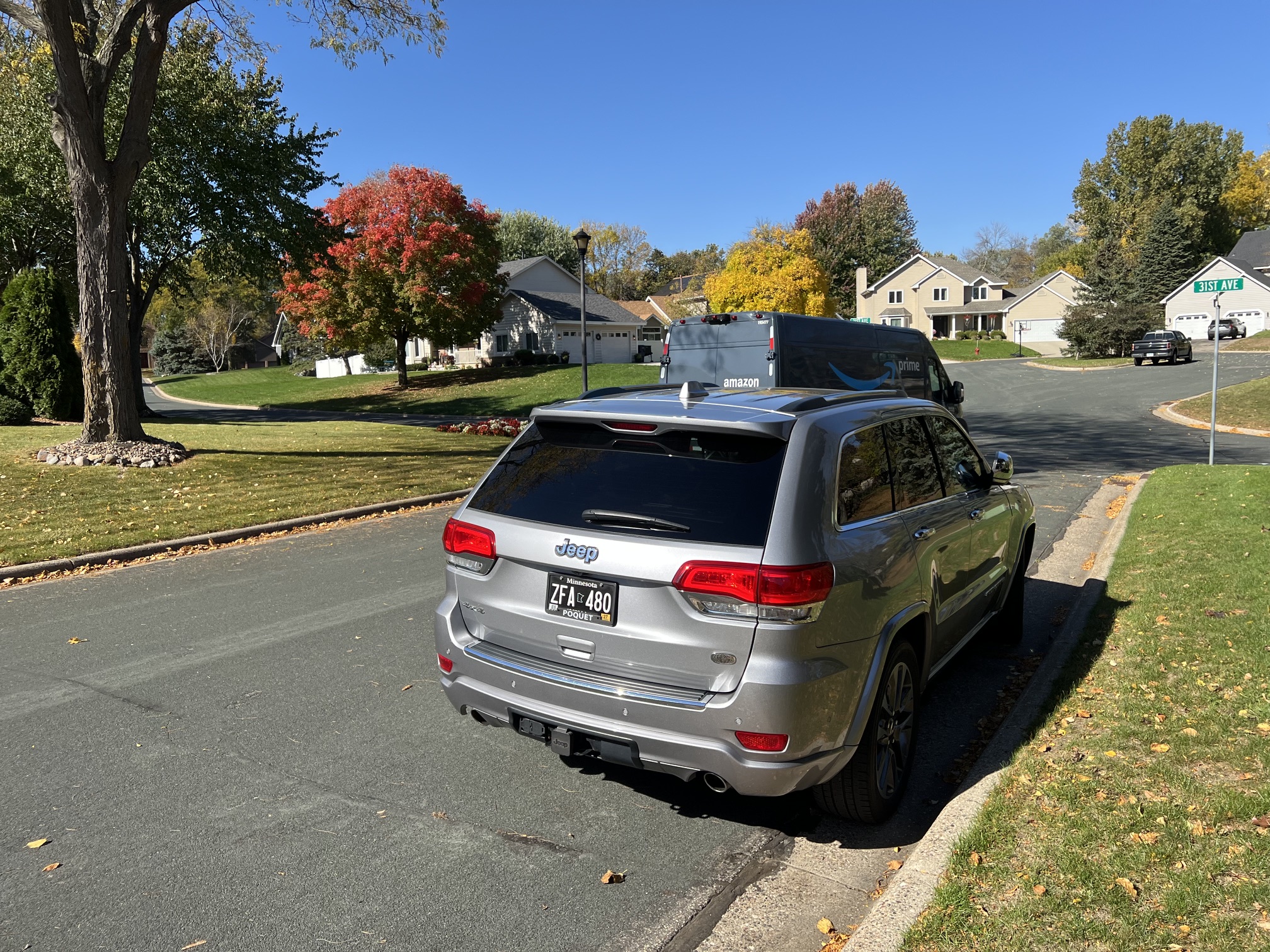 Used 2018 Jeep Grand Cherokee Overland AWD/4WD image 2