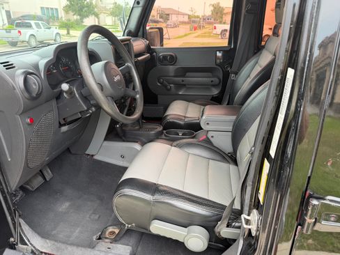 Used 2007 Jeep Wrangler Unlimited X AWD/4WD image 11