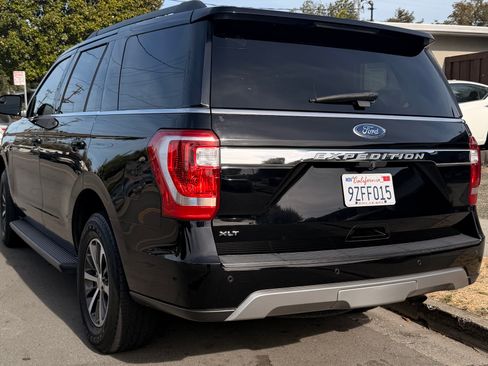 Used 2018 Ford Expedition XLT w/ Equipment Group 201A RWD image 6