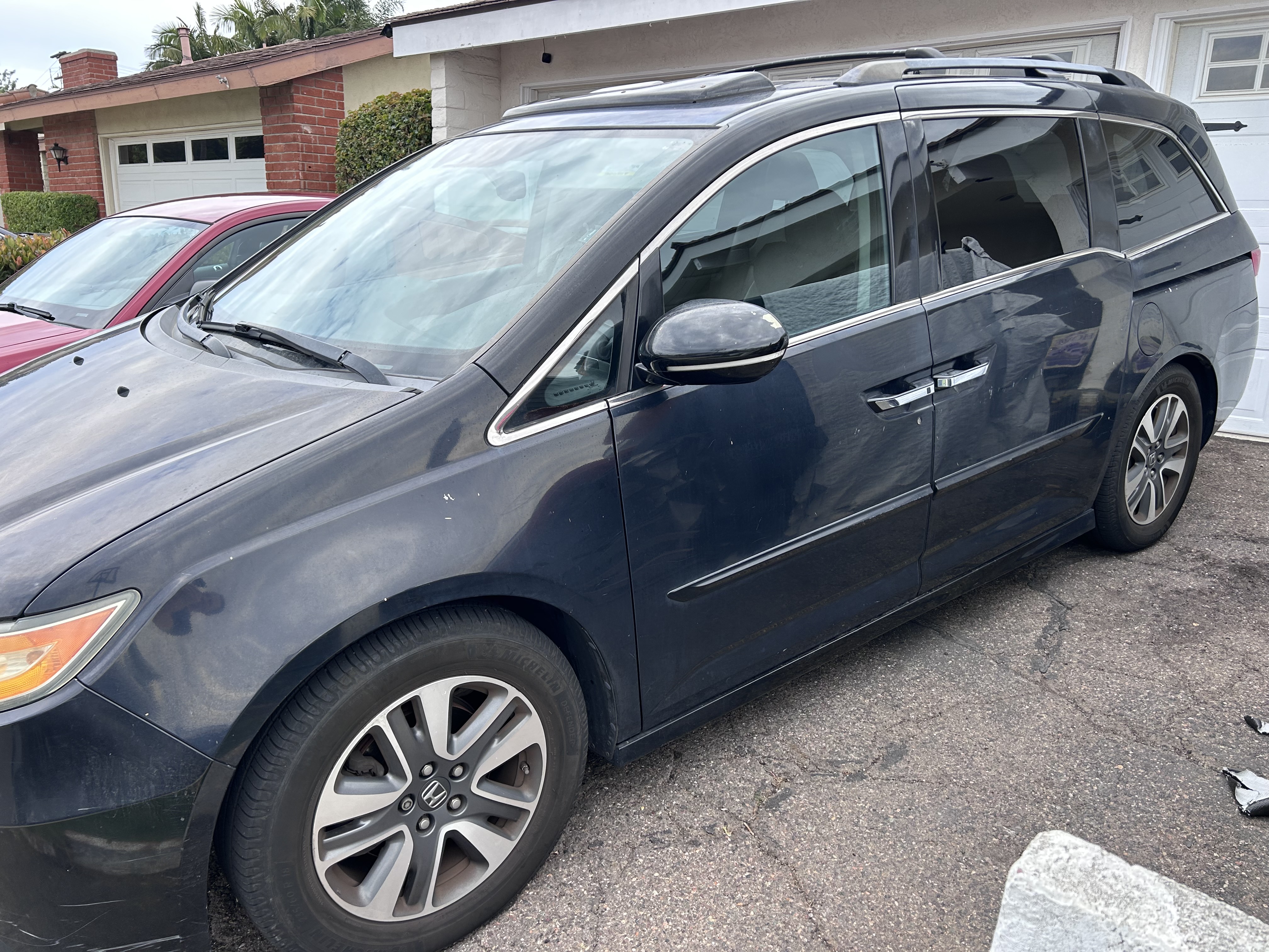 Used 2015 Honda Odyssey Touring Elite image 6