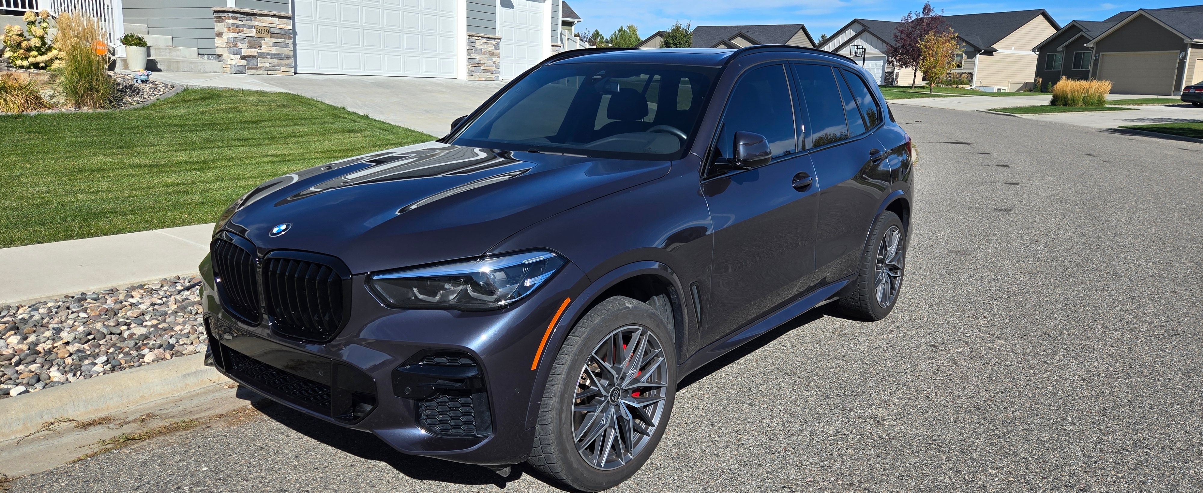 Used 2022 BMW X5 M50i AWD/4WD image 1