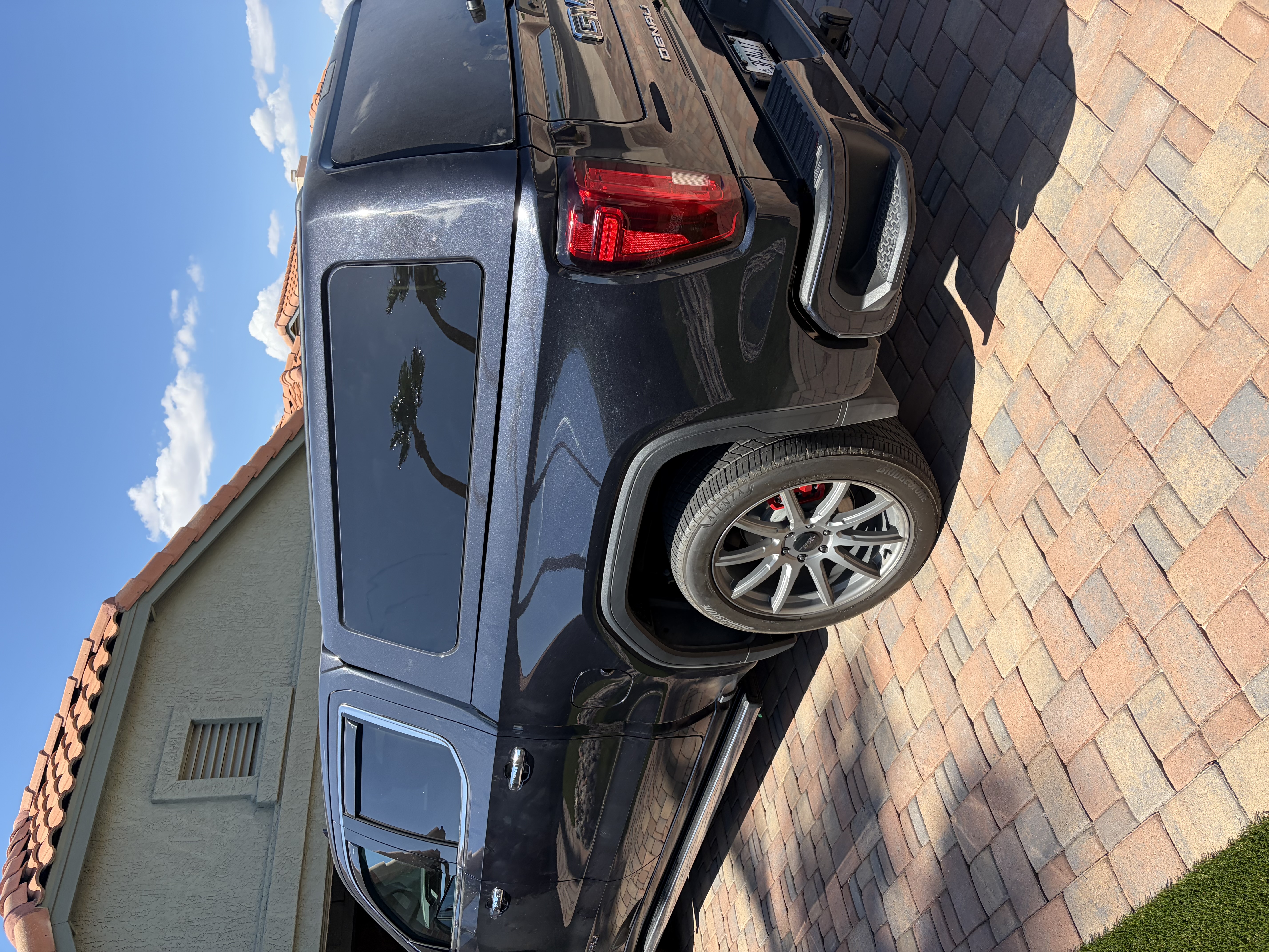 Used 2023 GMC Sierra 1500 Denali Ultimate AWD/4WD image 8