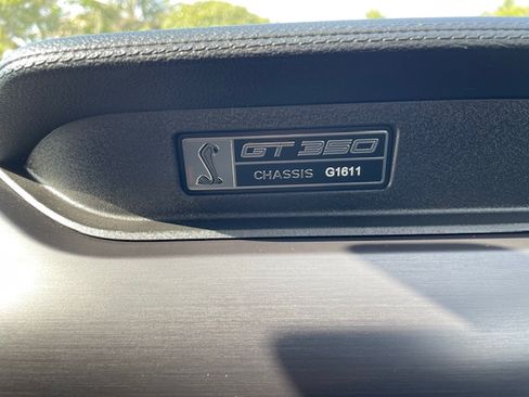 Used 2016 Ford Mustang Shelby GT350 w/ Track Package image 20