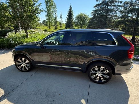 Used 2022 Volvo XC90 T8 Inscription w/ Advanced Package AWD/4WD image 8
