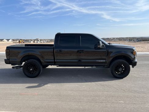 Used 2021 Ford F250 Lariat image 5