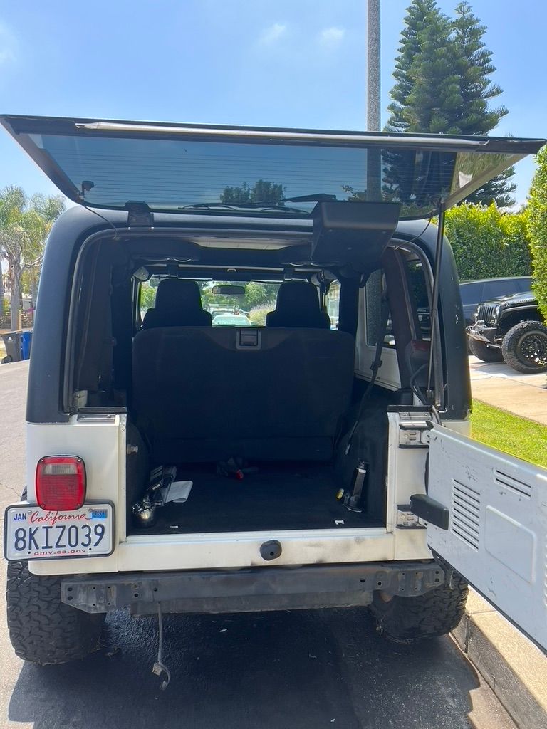 Used 2006 Jeep Wrangler Unlimited AWD/4WD image 8