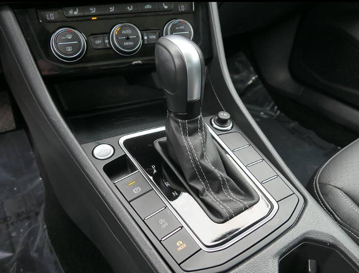 Used 2021 Volkswagen Jetta SEL Premium FWD image 6