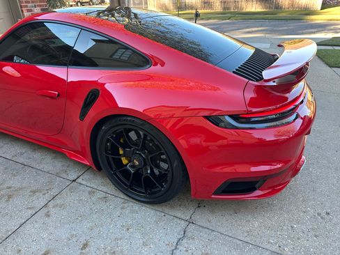 Used 2021 Porsche 911 Turbo S image 15