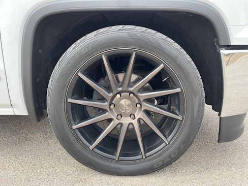 Used 2017 GMC Sierra 1500 SLT image 25