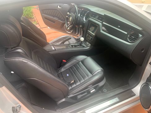 Used 2013 Ford Mustang GT Premium w/ Electronics Pkg RWD image 6