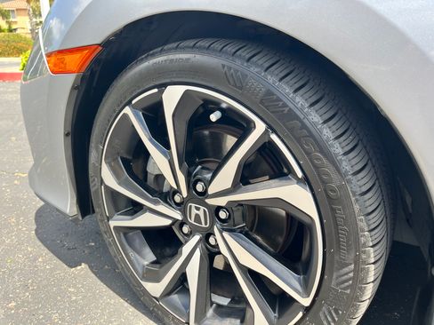 Used 2018 Honda Civic Si image 26