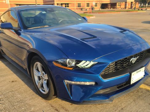 Used 2022 Ford Mustang Coupe image 13
