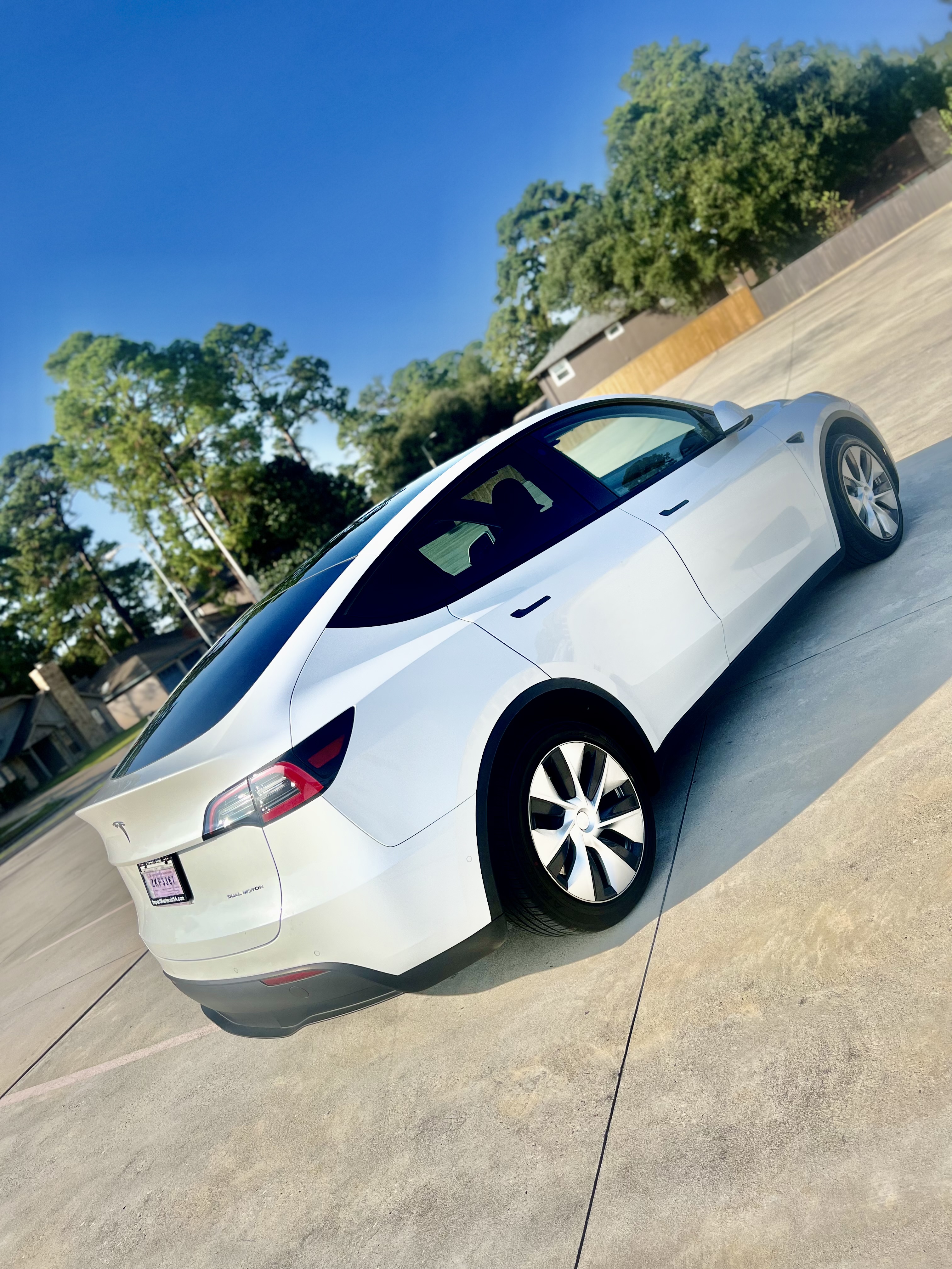 Used 2021 Tesla Model Y Long Range AWD/4WD image 8