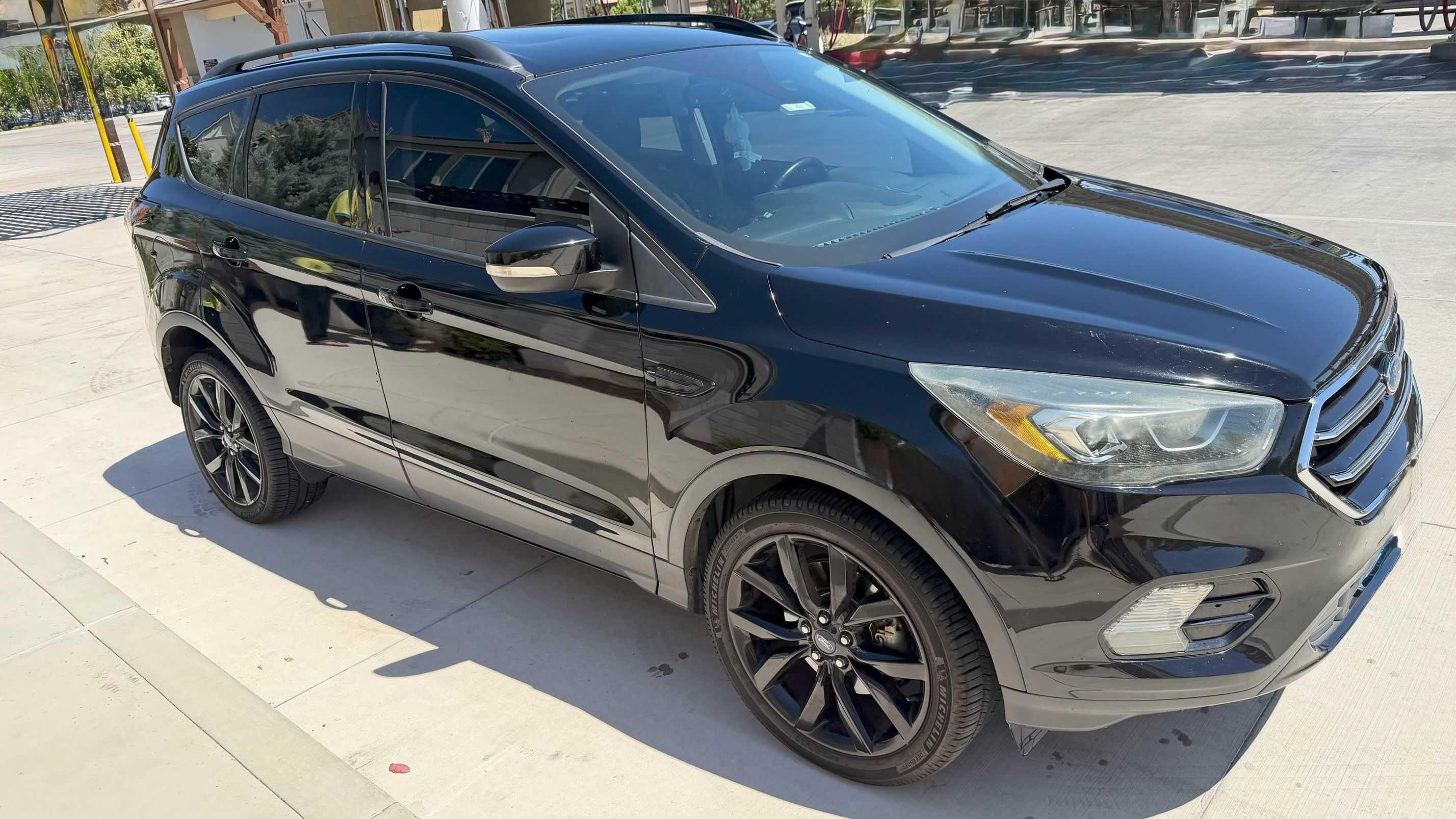 Used 2017 Ford Escape Titanium AWD/4WD image 12