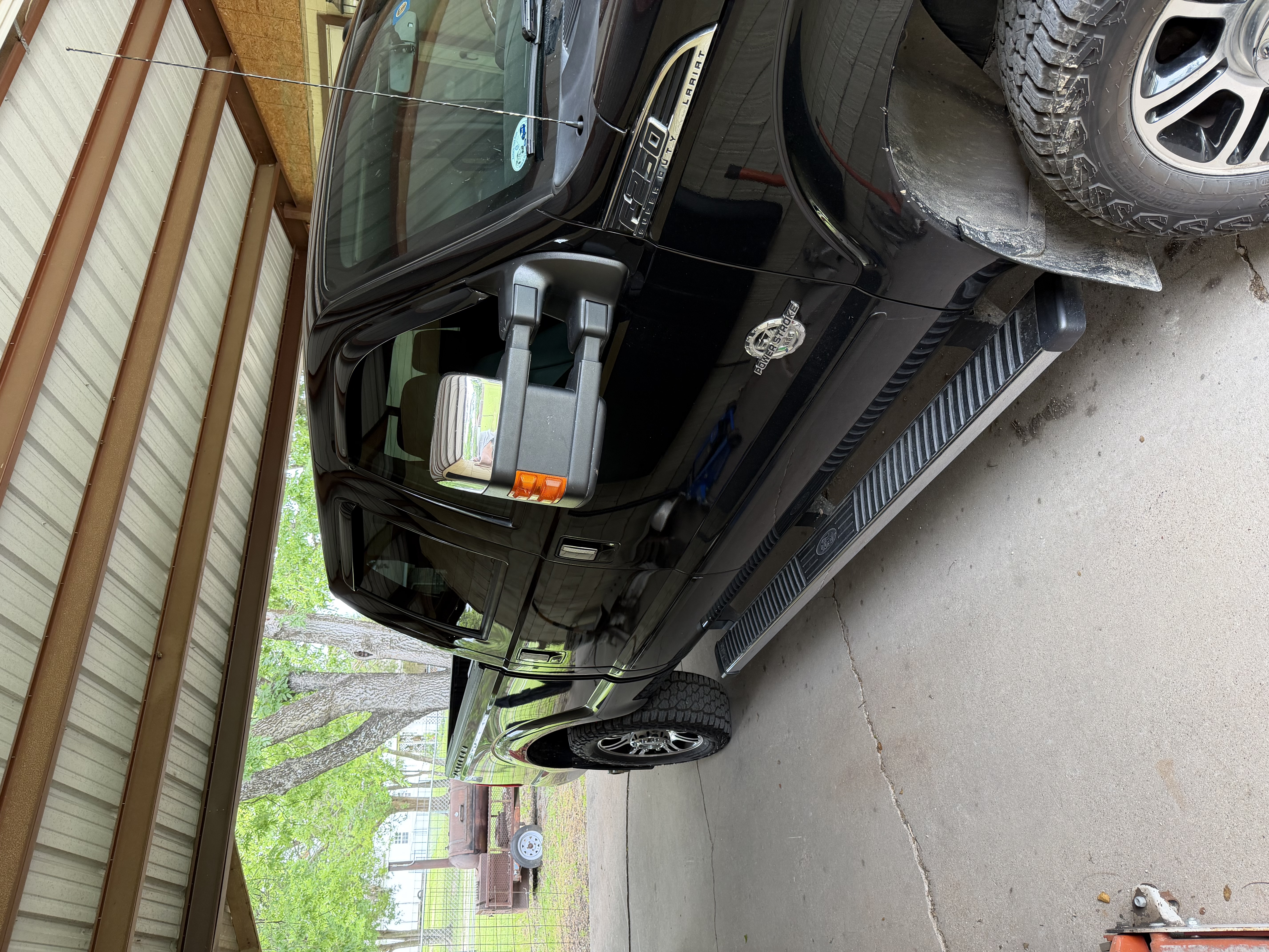 Used 2013 Ford F250 Platinum w/ FX4 Off Road Pkg AWD/4WD image 2