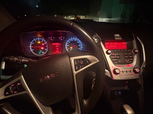 Used 2011 GMC Terrain SLE w/ Convenience Package image 4