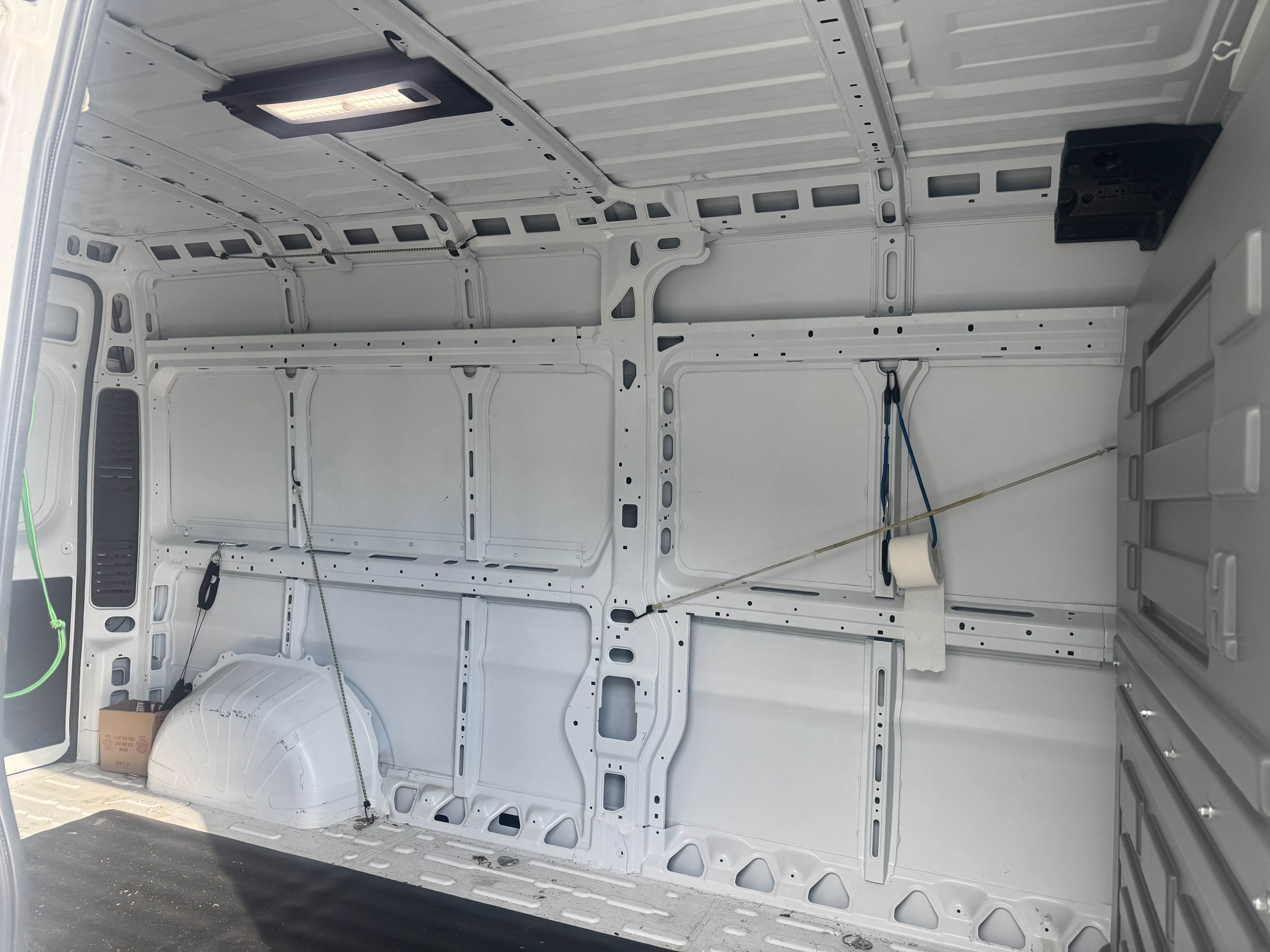 Used 2025 RAM ProMaster 2500 w/ Convenience Group FWD image 5