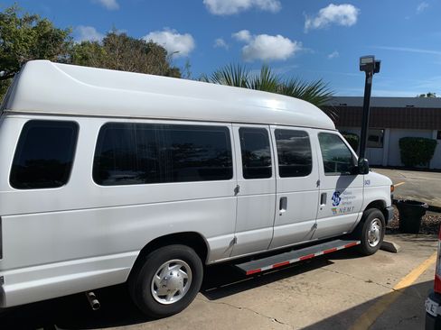 Used 2009 Ford E-250 and Econoline 250 Extended image 9