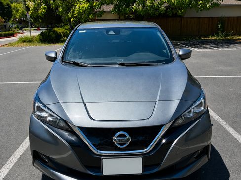 Used 2018 Nissan Leaf FWD image 6