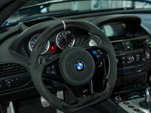 Used 2006 BMW M6 Coupe image 19