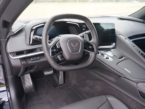 Used 2020 Chevrolet Corvette Stingray Preferred Cpe w/ 2LT Preferred Equipment Group RWD image 9