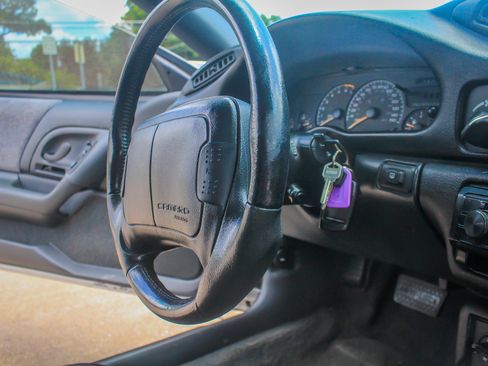 Used 1996 Chevrolet Camaro Z28 image 4