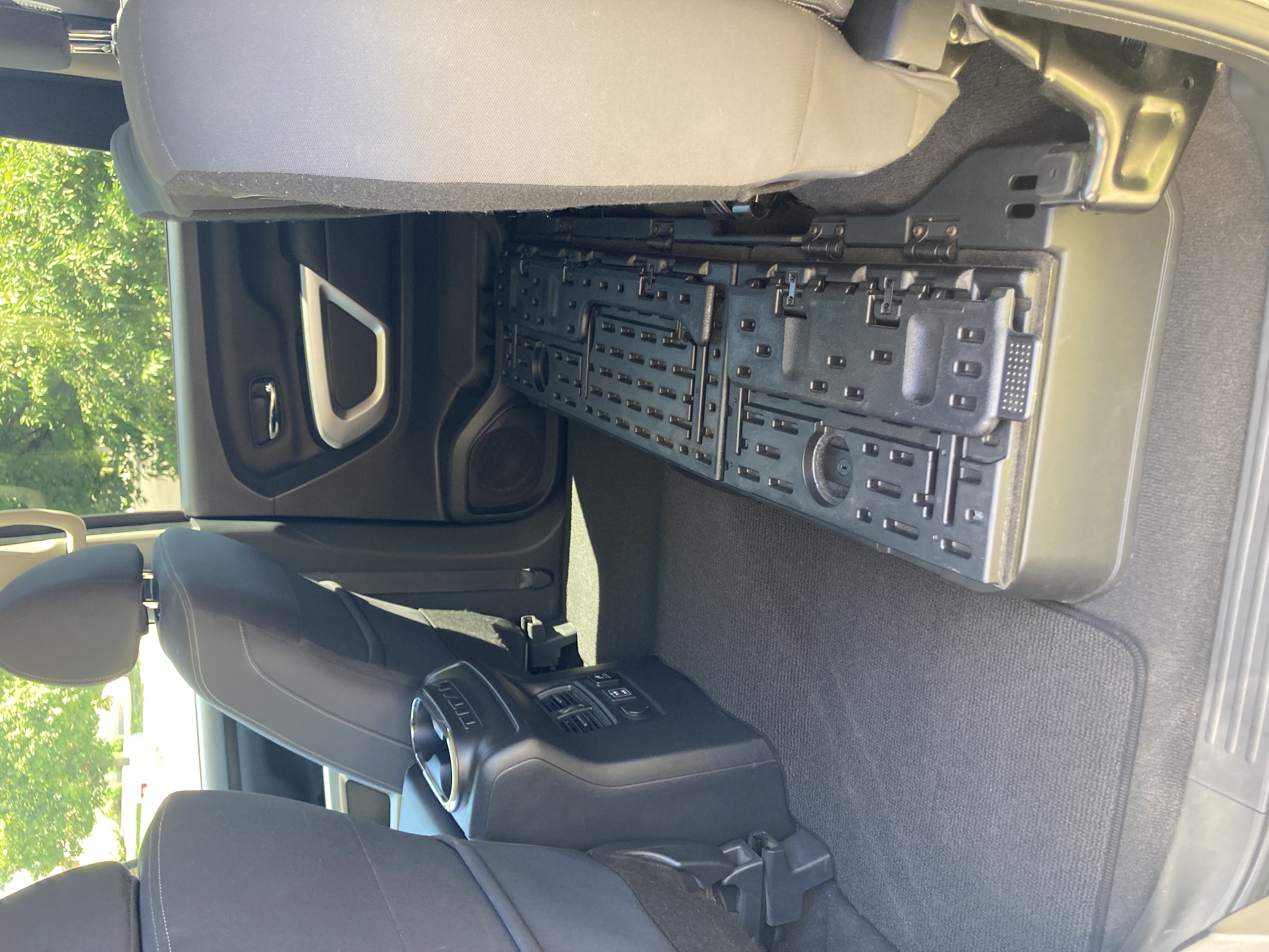 Used 2021 Nissan Titan SV w/ SV Convenience Package RWD image 15