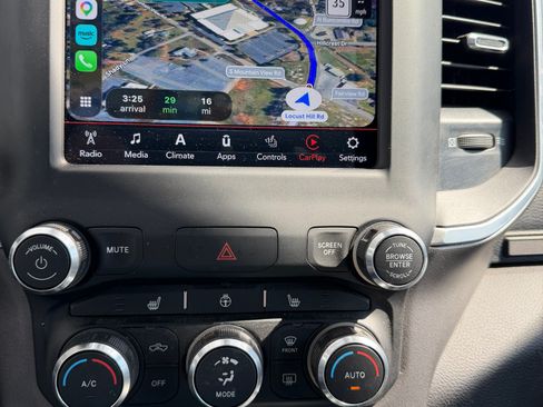 Used 2021 RAM 1500 Big Horn image 8