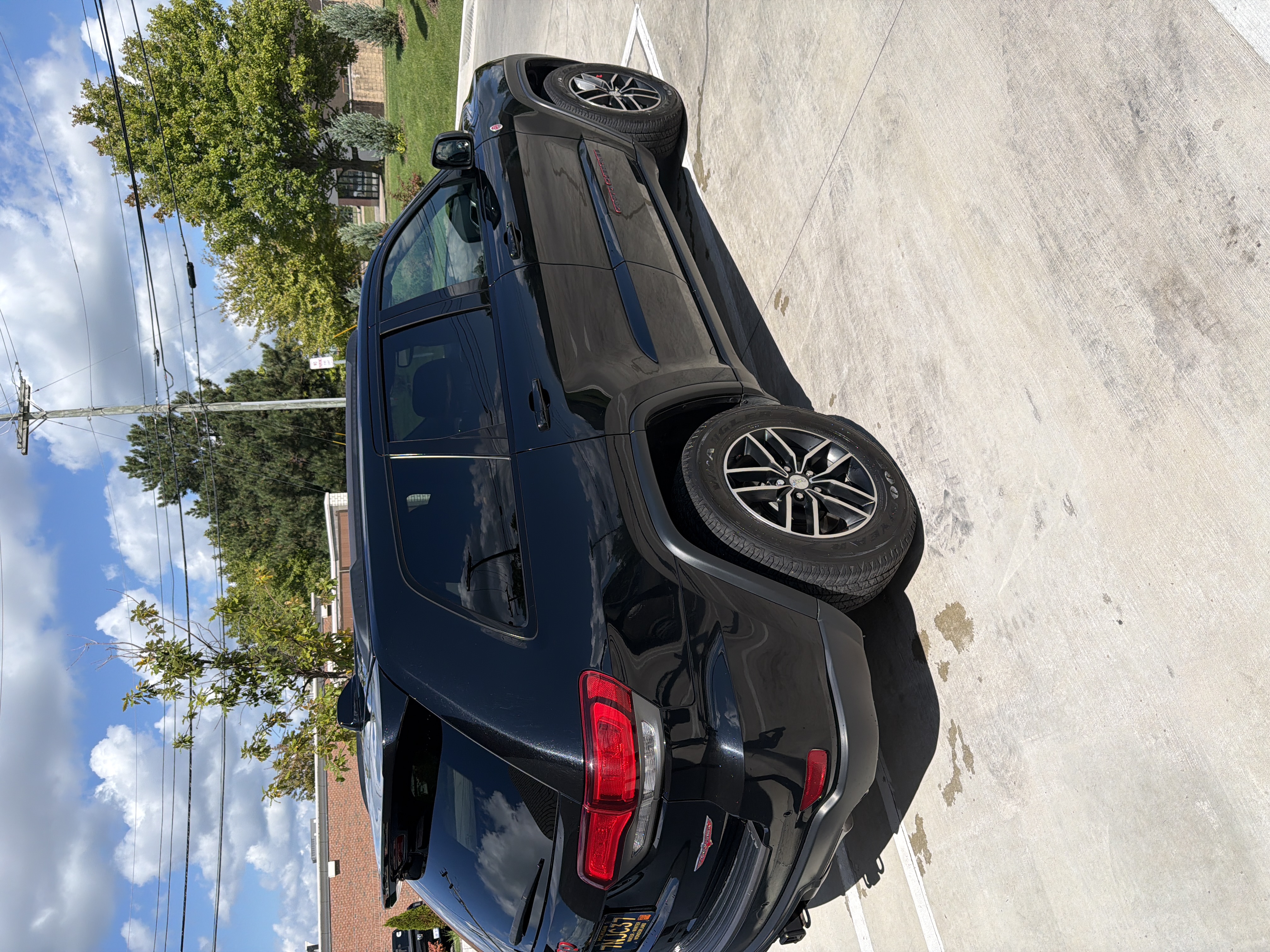 Used 2017 Jeep Grand Cherokee Trailhawk AWD/4WD image 9