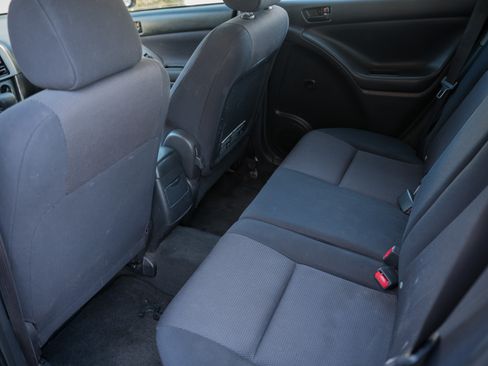 Used 2006 Pontiac Vibe AWD w/ Preferred Package image 18
