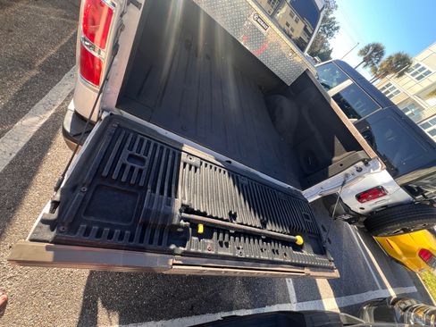 Used 2013 Ford F150 King Ranch w/ King Ranch Luxury Pkg image 10