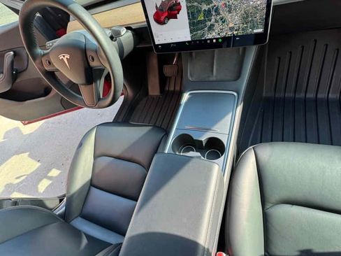 Used 2021 Tesla Model Y Long Range image 6