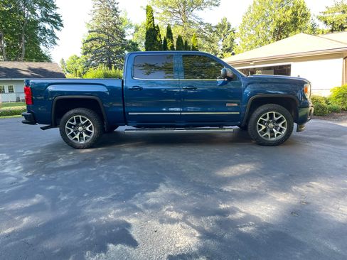 Used 2015 GMC Sierra 1500 SLE w/ All-Terrain Package AWD/4WD image 10