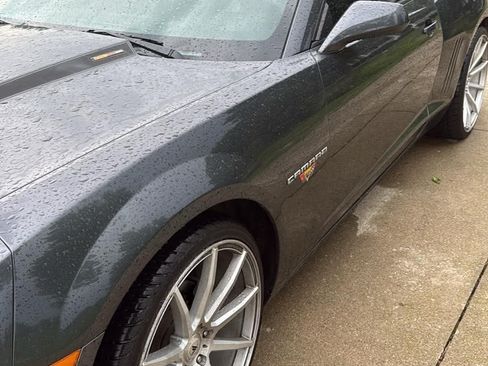 Used 2011 Chevrolet Camaro LT RWD image 4