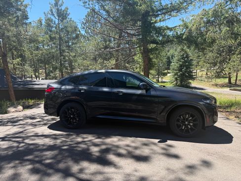 Used 2023 BMW X4 xDrive30i w/ M Sport Package AWD/4WD image 6