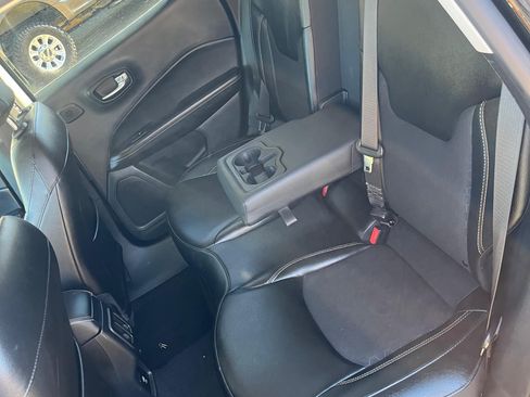 Used 2021 Jeep Compass Latitude w/ Sun and Sound Group image 10