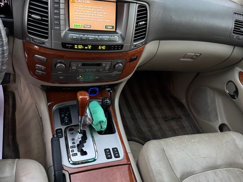 Used 2006 Lexus LX 470 4WD image 12