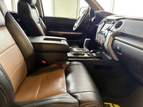 Used 2014 Toyota Tundra SR5 w/ SR5 Upgrade Package image 6