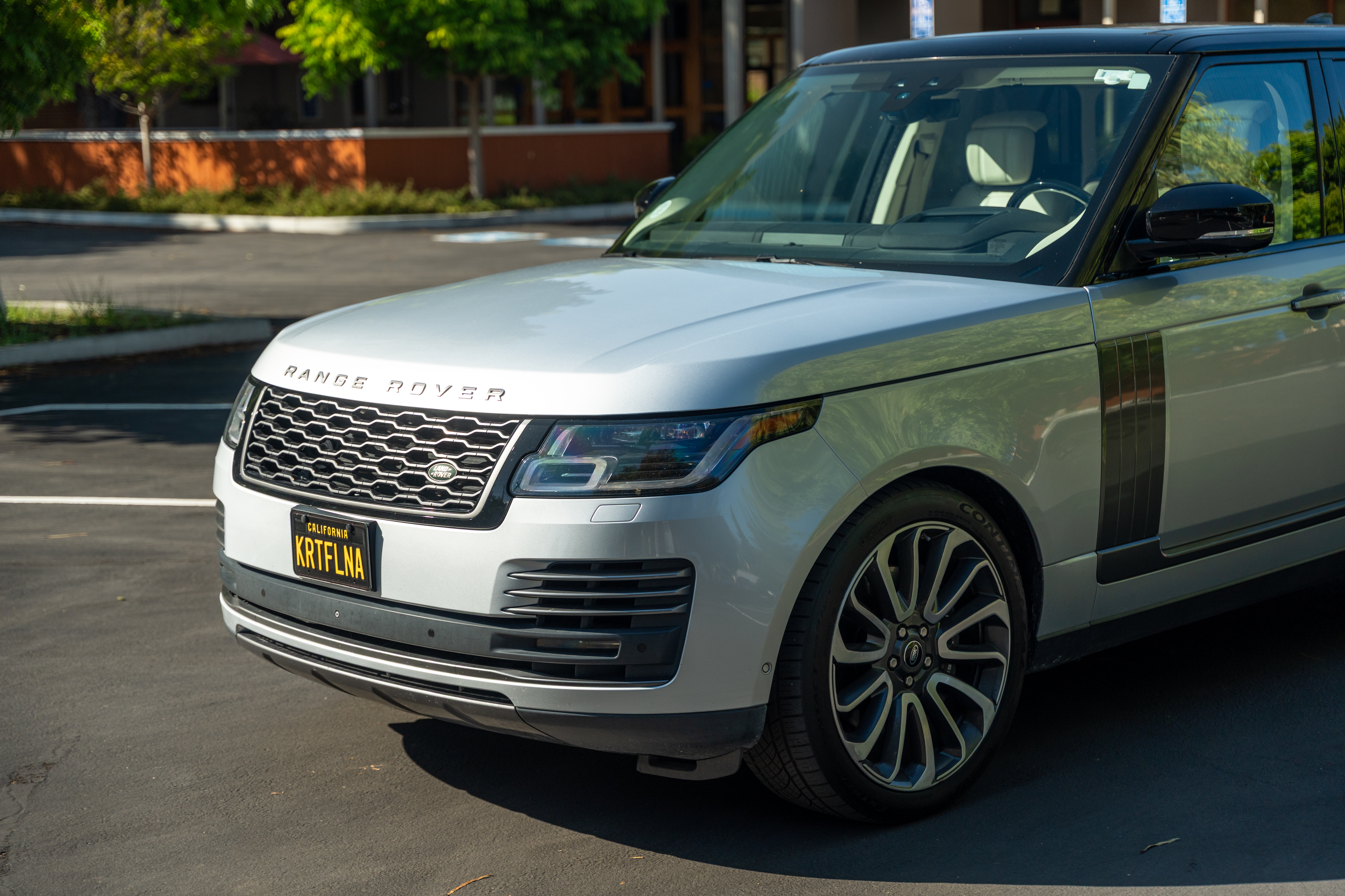 Used 2018 Land Rover Range Rover Autobiography AWD/4WD image 4