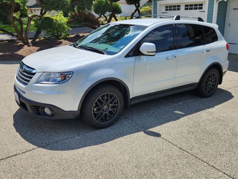 Used 2009 Subaru Tribeca Limited image 8
