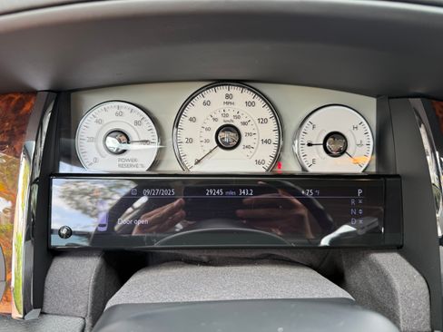 Used 2013 Rolls-Royce Ghost image 9